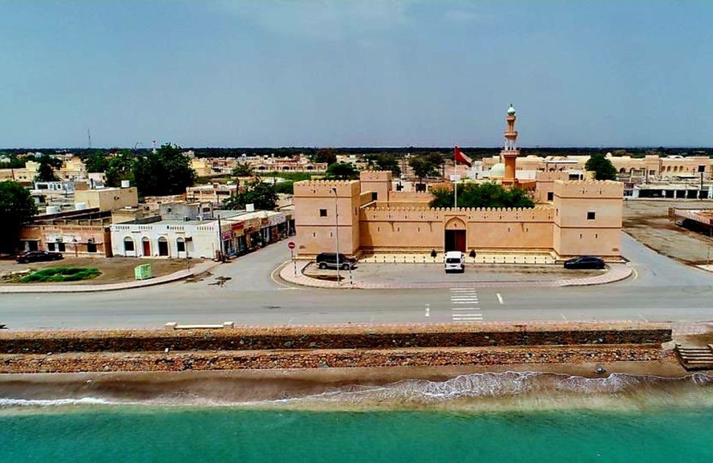 الأثر المتوقع لضريبة الدخل على الاقتصاد العماني