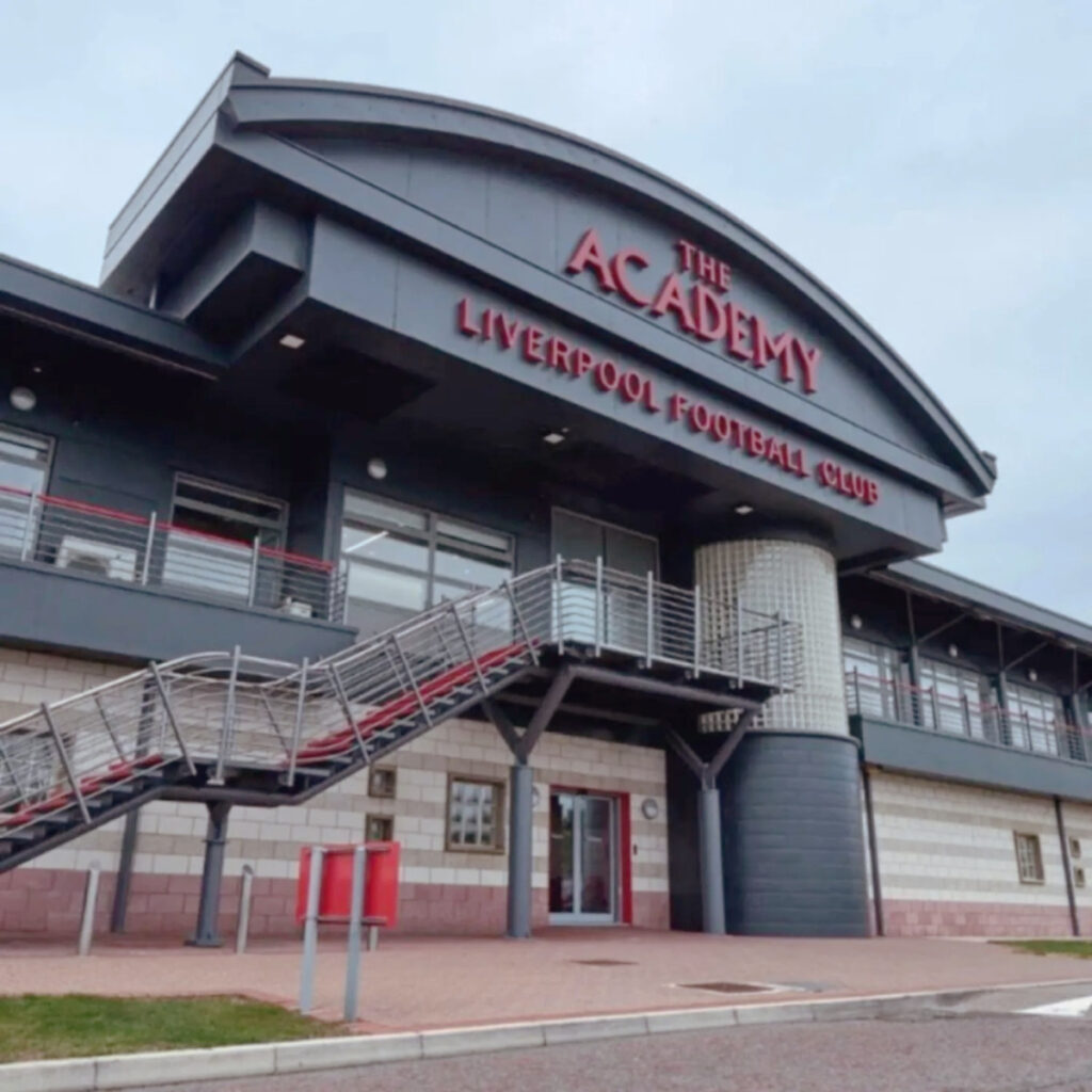 المراحل السنية في التربية البدنية