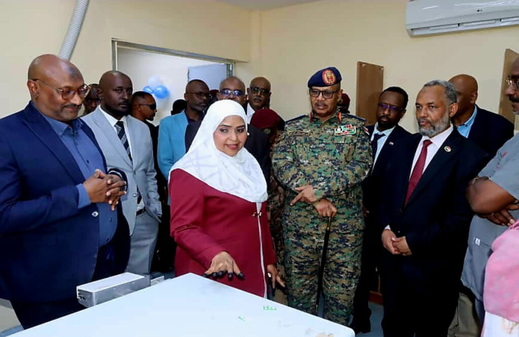 مستشفى أحمد قاسم لأمراض وجراحة القلب والكلى